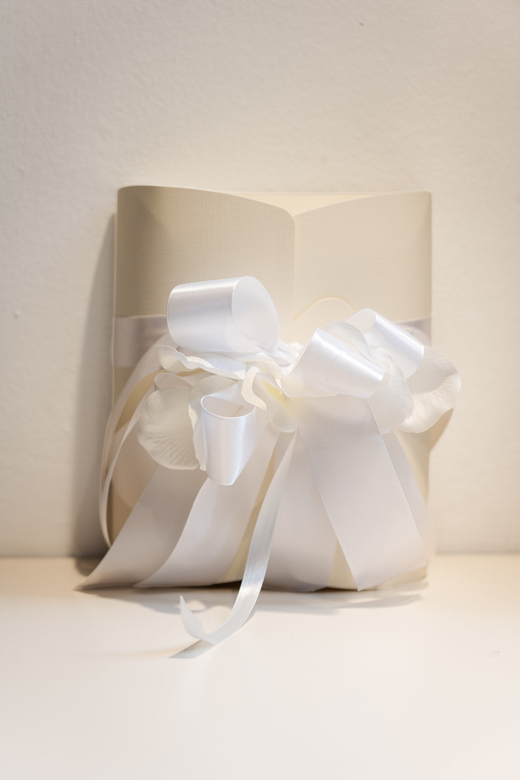 Biglietto d'auguri con ciondolo in vetro